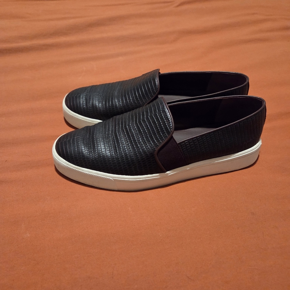 Vince Blair Slip On Leather Sneaker Dark Brown And White Women's 9.5 - Picture 2 of 6